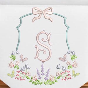 Grandmillennial Floral Crest Embroidery Design,  Wildflower Frame (Digital Download)
