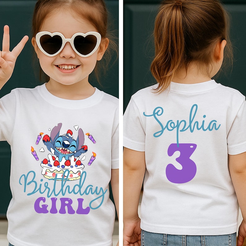 Puede incluir: Camiseta blanca con un personaje de dibujos animados, una tarta de cumplea&ntilde;os y las palabras "Birthday Girl" en azul y morado. La parte trasera de la camiseta tiene el nombre "Sophia" y el n&uacute;mero "3" en morado.