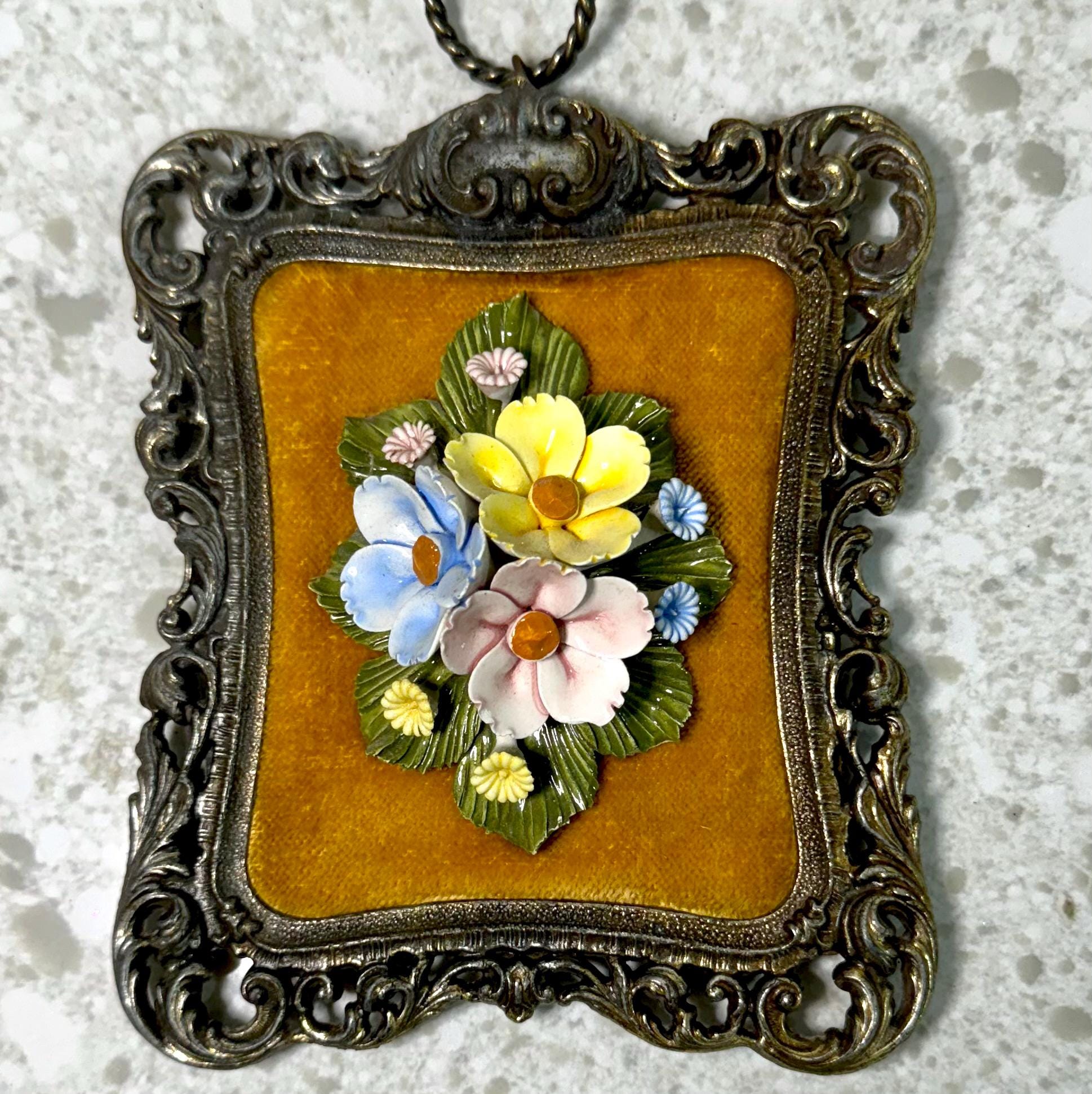 Plaque Murale Vintage Capodimonte – Roses En Céramique – Cadre Bois – Fabriqué En Italie