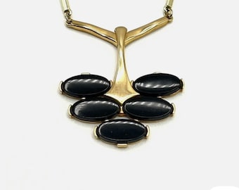 Sarah Coventry Black Pendant Continental Necklace // 1970s Costume Fashion Jewelry