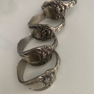 アンティーク　シルバー製　ナプキンリング　刻印　ぶどう シルバーメタルローズ彫刻ナプキンリング // フラットウェアリング 4