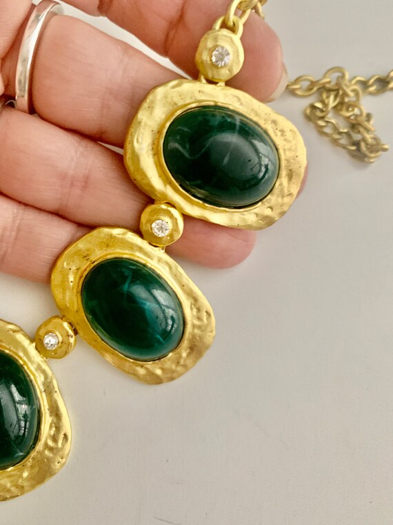 Kenneth J Lane Hammered Gold Emerald Necklace - image 8