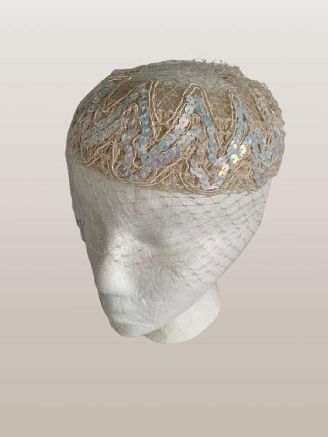 Antique White Netted Iridescent Sequins Fascinator  display picture 1