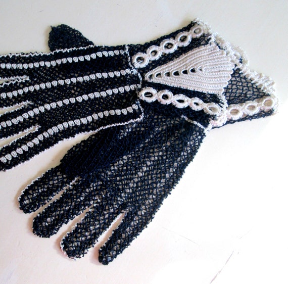 Victorian Handmade Lace Gloves - image 5