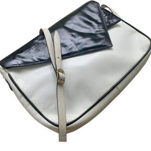 Sac à main en cuir verni noir et blanc Ferragamo