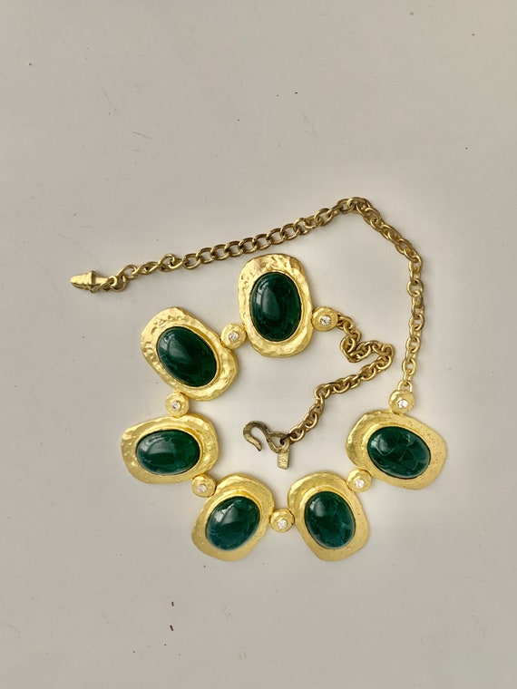 Kenneth J Lane Hammered Gold Emerald Necklace - image 3