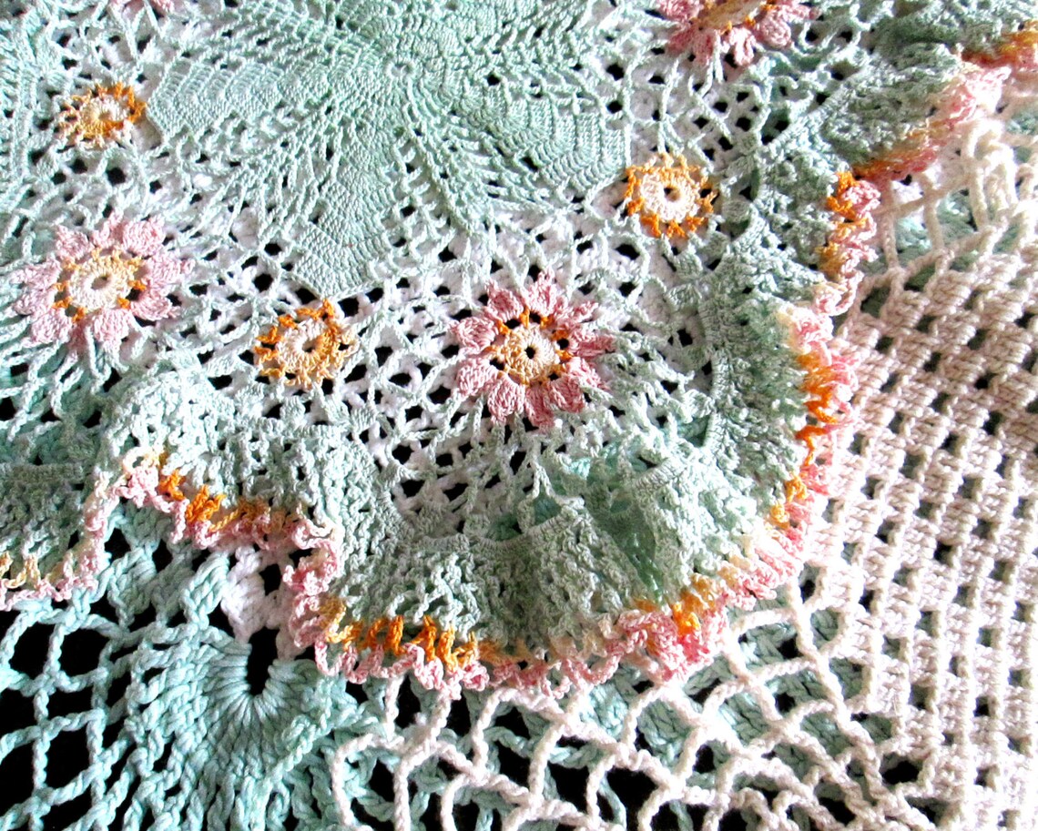Cotton Lace Doilies 1930s 1940s Pink Green White Matching Set Etsy