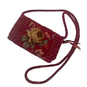 Umhängetasche Vintage Crossbody in Bordeaux mit Blumenmuster