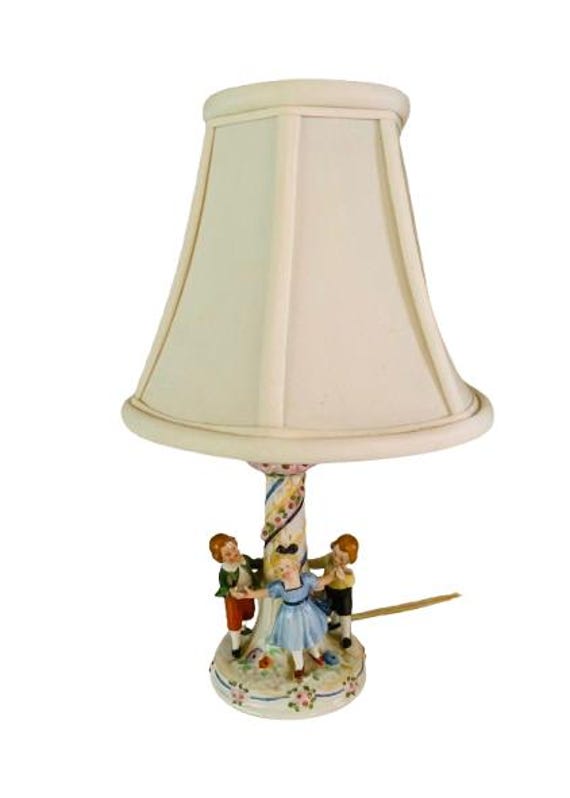 Japan Porcelain Figural Boudoir Table Lamp Vintage 1950s 1960s