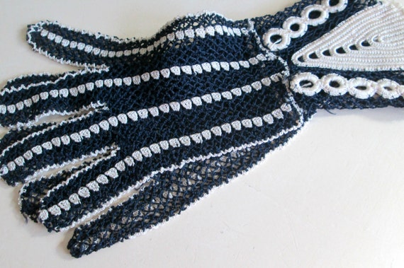 Victorian Handmade Lace Gloves - image 3