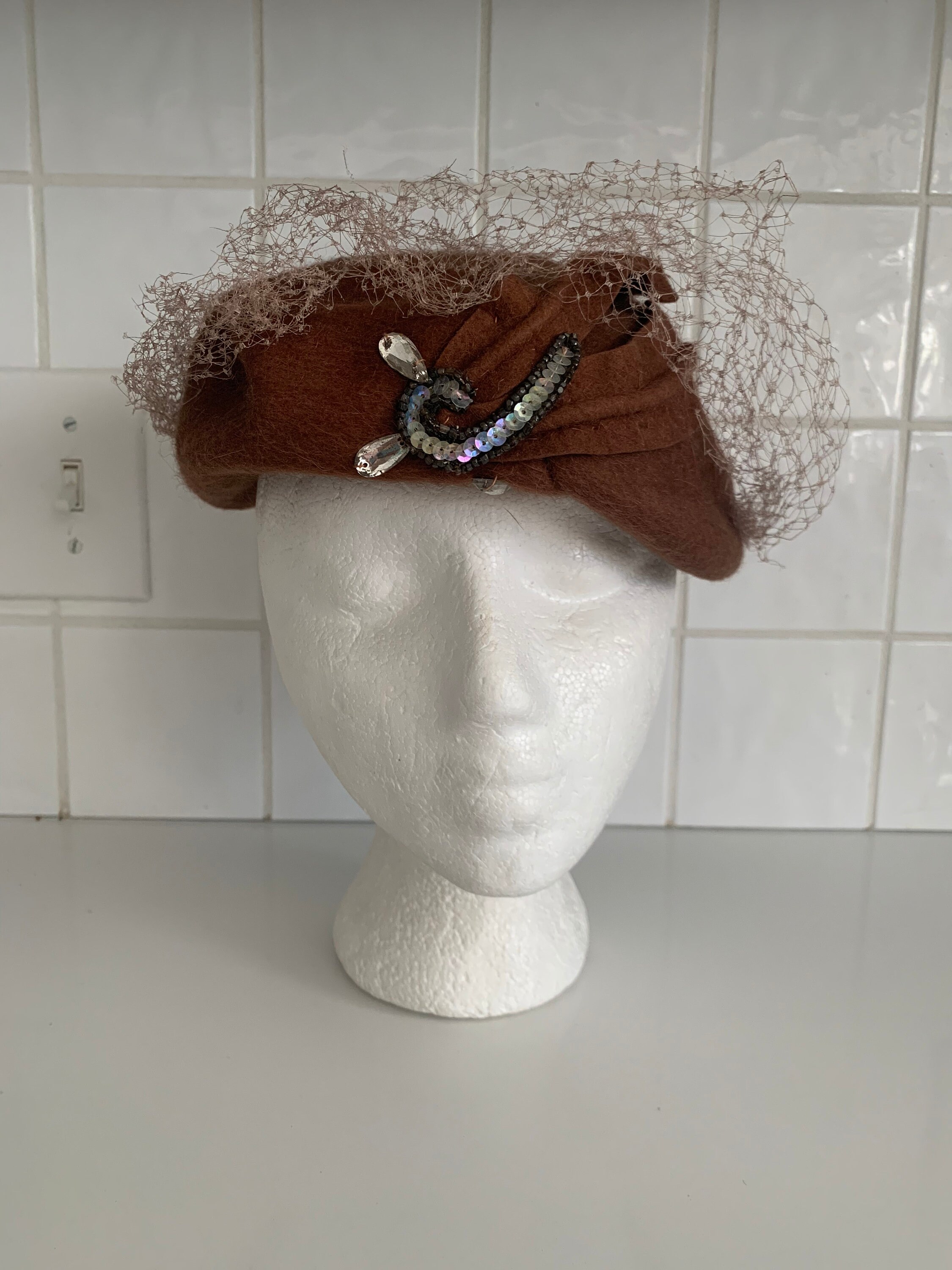 Original by Rolton Vintage Wool Brown Felt Ladies Hat 30s 40s Fascinator Plumes Vintage 1940s Wool Feather Tilt Fascinator Hat, Tilt Topper  main image 4