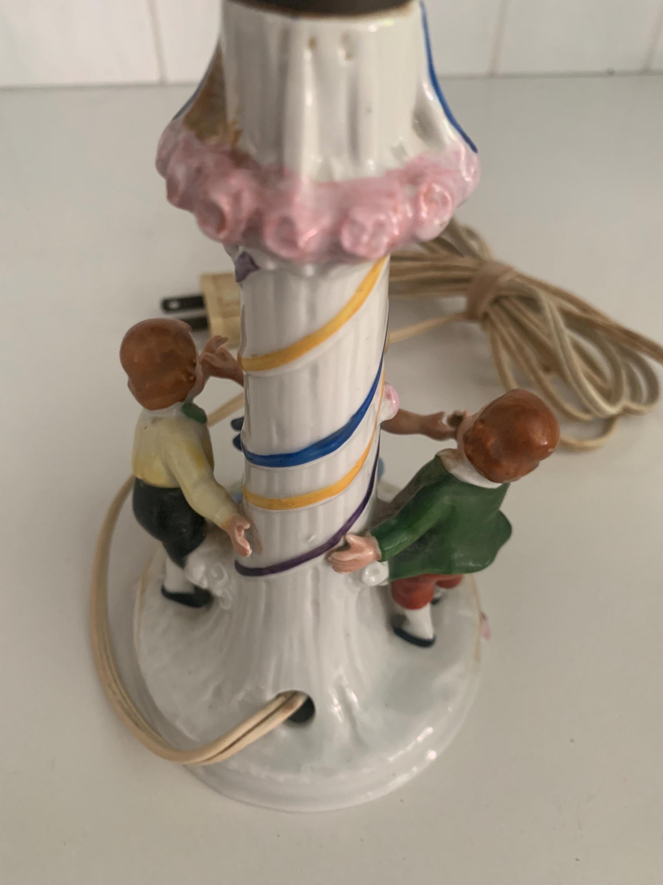 Japan Porcelain Figural Boudoir Table Lamp Vintage 1950s 1960s