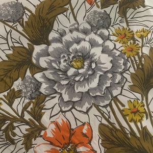1970s Home Decorator Floral Fabric // Mid Century Floral Fabric Remnant