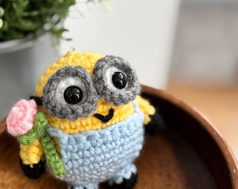 Gehaakte minion bob-sleutelhanger – handgemaakte mini amigurumi-knuffel