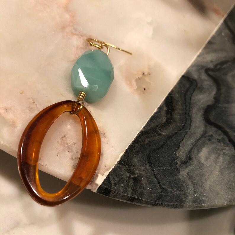 Shelly stone earring