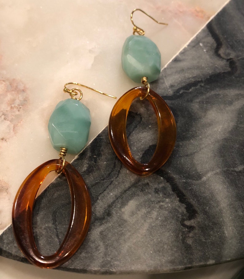 Shelly stone earring
