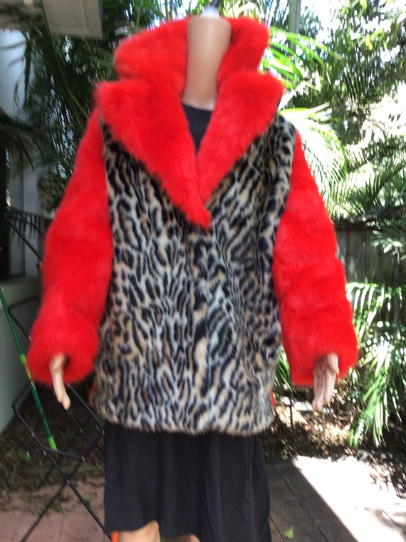Jakke red faux fur jacket w. Animal print front 10 - image 1