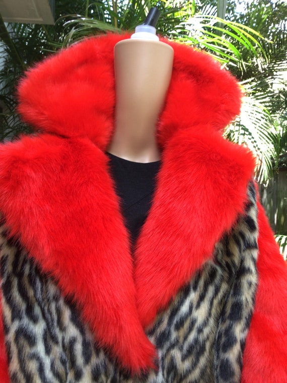 Jakke red faux fur jacket w. Animal print front 10 - image 2