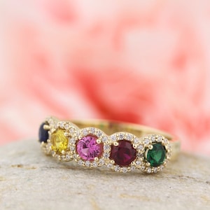 2-5 Birthstones Mutterring in massivem 10k, 14k Weiß, Gelb oder Roségold Benutzerdefinierter Familienring ST122830
