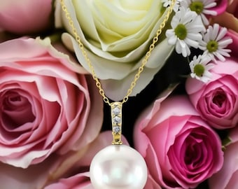 14K Yellow / White Gold  Freshwater Cultured Pearl & .Natural  Diamond 18" Necklace