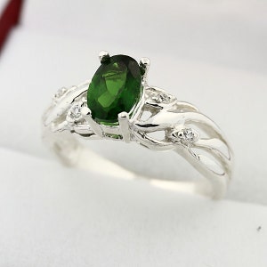 Natural Green chrome diopside Solid 14K White Gold Diamond Ring