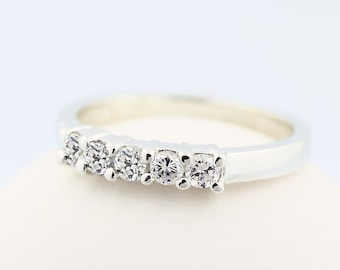 Stunning Natural Diamond 14k White Gold  Wedding Band Ring