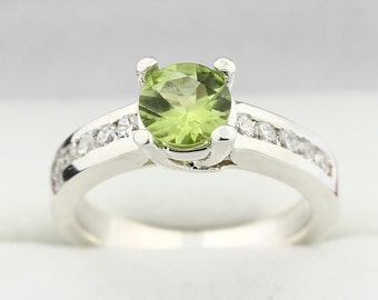 Natural Green Peridot Solid 14K White Gold Diamond Ring