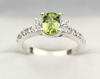 Natural Green Peridot Solid 14K White Gold Diamond Ring