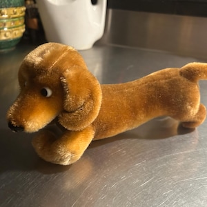 シュタイフ　犬　ぬいぐるみ　当時物　アンティーク　ヴィンテージ　ダックスフント Steiff dachshund - Etsy 日本