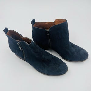 Lucky Brand side zip blue suede ankle booties. Size 7m