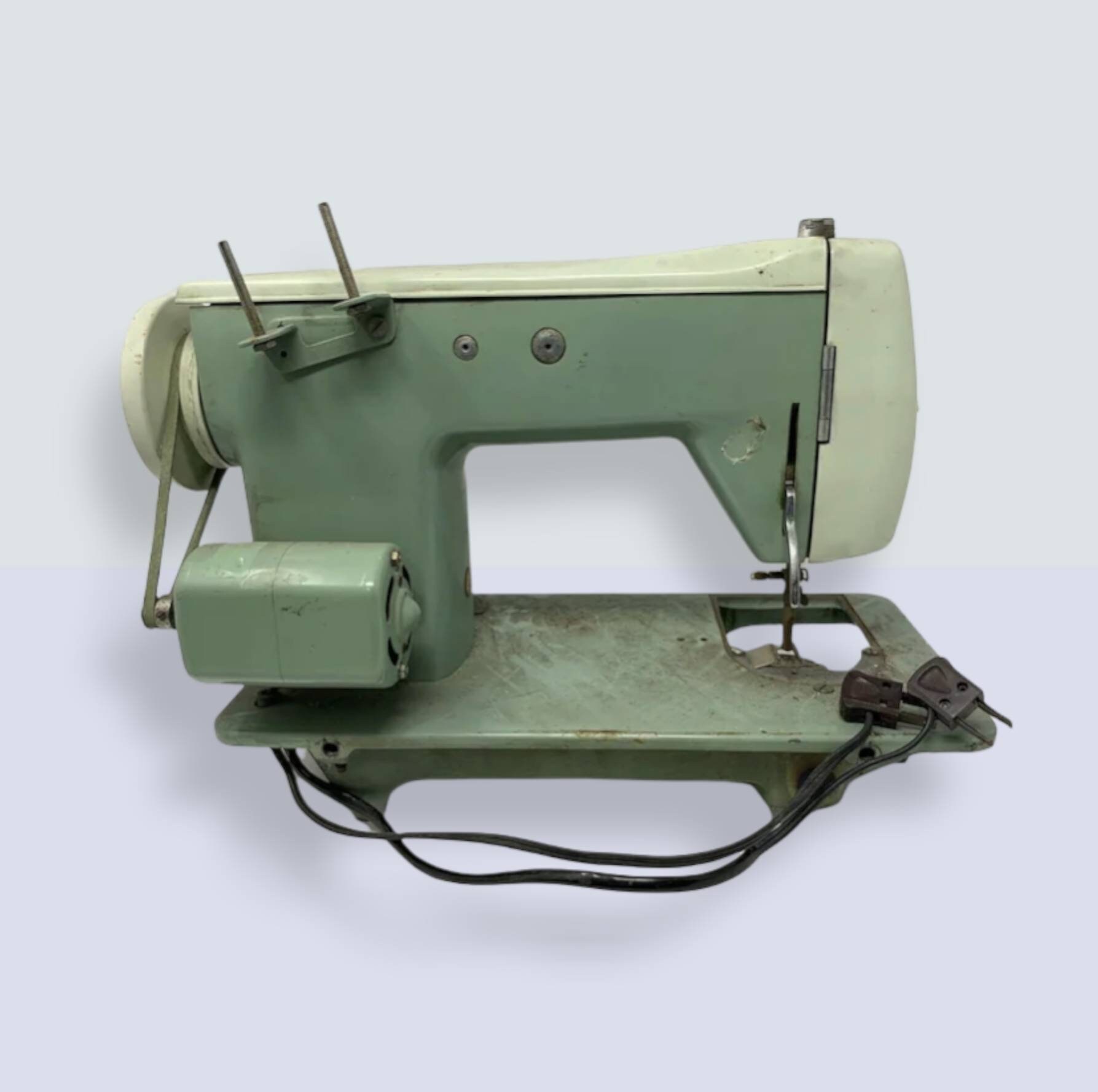 Vintage Sewing Machine Consew Model 970 Etsy