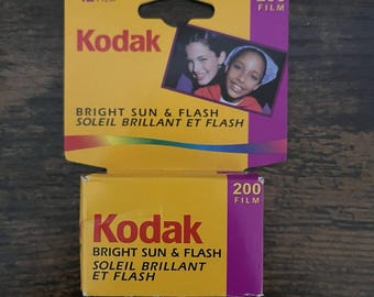 Kodak Gold 200 35mm Film 12 Exp Expired 01/2006 NIB Vintage