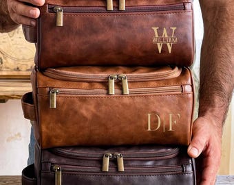 Personalized Engraved Leather Toiletry Bag,Men's Travel Dopp Kit,Groomsmen Gifts,Anniversary Gift for Him