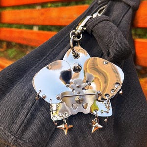 Punk zilveren metalen vlinder sleutelhanger, handgemaakte vlinder tas accessoire, jaren 90 grunge sleutelhanger, gotische zilveren vlinder sieraden, kerstcadeau