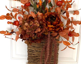 Corona de otoño para puerta, cesta colgante, decoración otoñal, arreglo floral, decoración de pared otoñal, regalo de inauguración de casa, amaranto, peonías naranja quemado, hortensias.