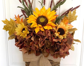 Corona de girasoles para puerta, cesta colgante, regalo de cumpleaños con girasoles, decoración de otoño, arreglo floral, decoración de pared de otoño, regalo de inauguración de casa