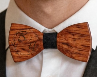 Personalisierte Holzfliege | Fliege mit Name für Hochzeit | Trauzeugen Geschenk | Vatertags Geschenk | Freund Geschenk | Hochzeit Party Geschenk