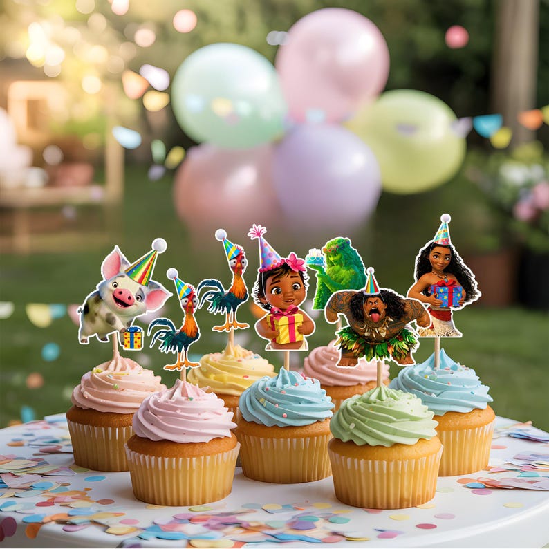 Puede incluir: Cupcakes con glaseado colorido y adornos de personajes, como un cerdo y un gallo, est&aacute;n dispuestos sobre una mesa. Globos en colores pastel se encuentran en el fondo, con confeti esparcido.