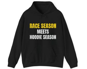 Rennsaison trifft auf Hoodie-Saison: Sweatshirt oder Hoodie, Herbstgeschenk für Fitnessstudio und Fitness, kuscheliger Unisex-Rundhalsausschnitt, lustiger Herbstpullover