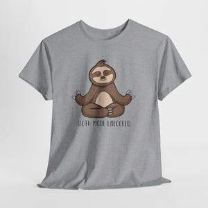 Chill Sloth Graphic T-Shirt: Relaxed Fit Unisex Tee