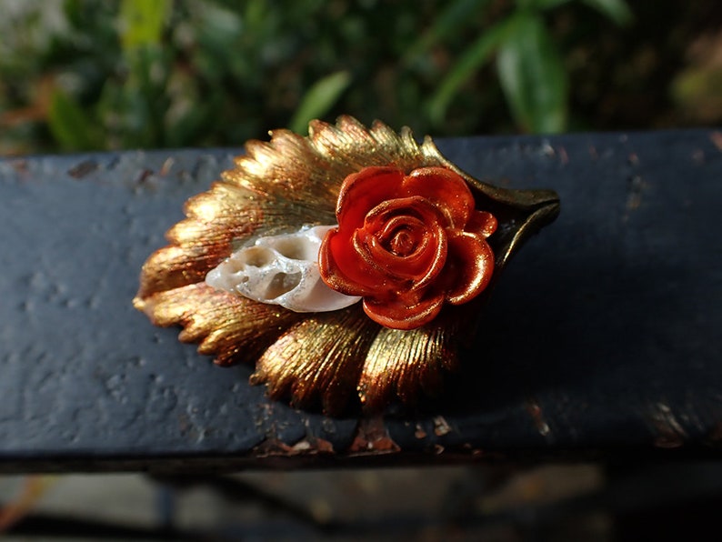 Antique Victorian Costume Accessory Rose /& Bronze Leaf OOAK Hair Clip Summer Green or Autumn Red Copper with Swirly Shell Vintage