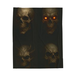 Gothic Skull Velveteen Plush Blanket, Cozy Blanket for Halloween, Spooky Home Decor, Warm Throw for Horror Lovers, Skull Design Blanket