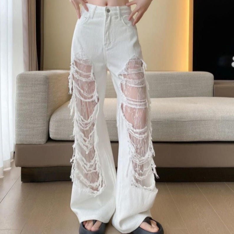 Women’s Ripped Denim Pants | Lace Straight Leg Trousers | Streetwear Style Outfit | Y2K Trend

Women’s ripped denim pants with loose-fit silhouette and straight-leg design suitable for streetwear outfits and everyday styling.