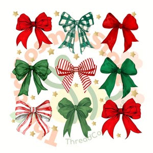 Puede incluir: Una colección de nueve lazos decorativos en varios estilos y colores. Los lazos incluyen diseños rojos, verdes y rayados lisos, así como un patrón de cuadros verdes y blancos. Estrellas doradas están dispersas alrededor de los lazos.