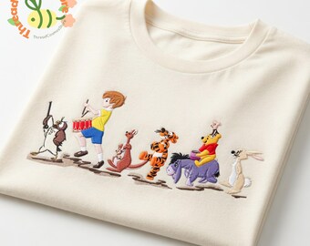 Camiseta bordada de Winnie the Pooh y sus amigos. Lindos personajes: Pooh, Tigger, Eeyore, Piglet y Roo. Camiseta bordada de dibujos animados. Regalo ideal para toda la familia.