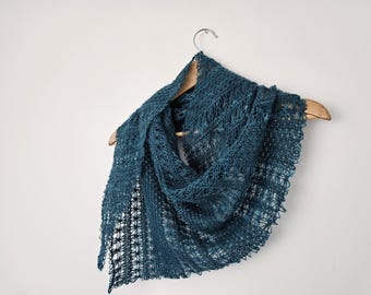 PATTERN triangular lace shawl knitting pattern/asymmetric 4ply triangle scarf with texture stitch tutorial / lacy slip stitch sock yarn wrap