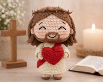 聖心のイエスのかぎ針編み人形 - 手作り編みぐるみカトリックギフト - キリスト教のぬいぐるみ - 宗教的な室内装飾 - 洗礼堅信礼ギフト