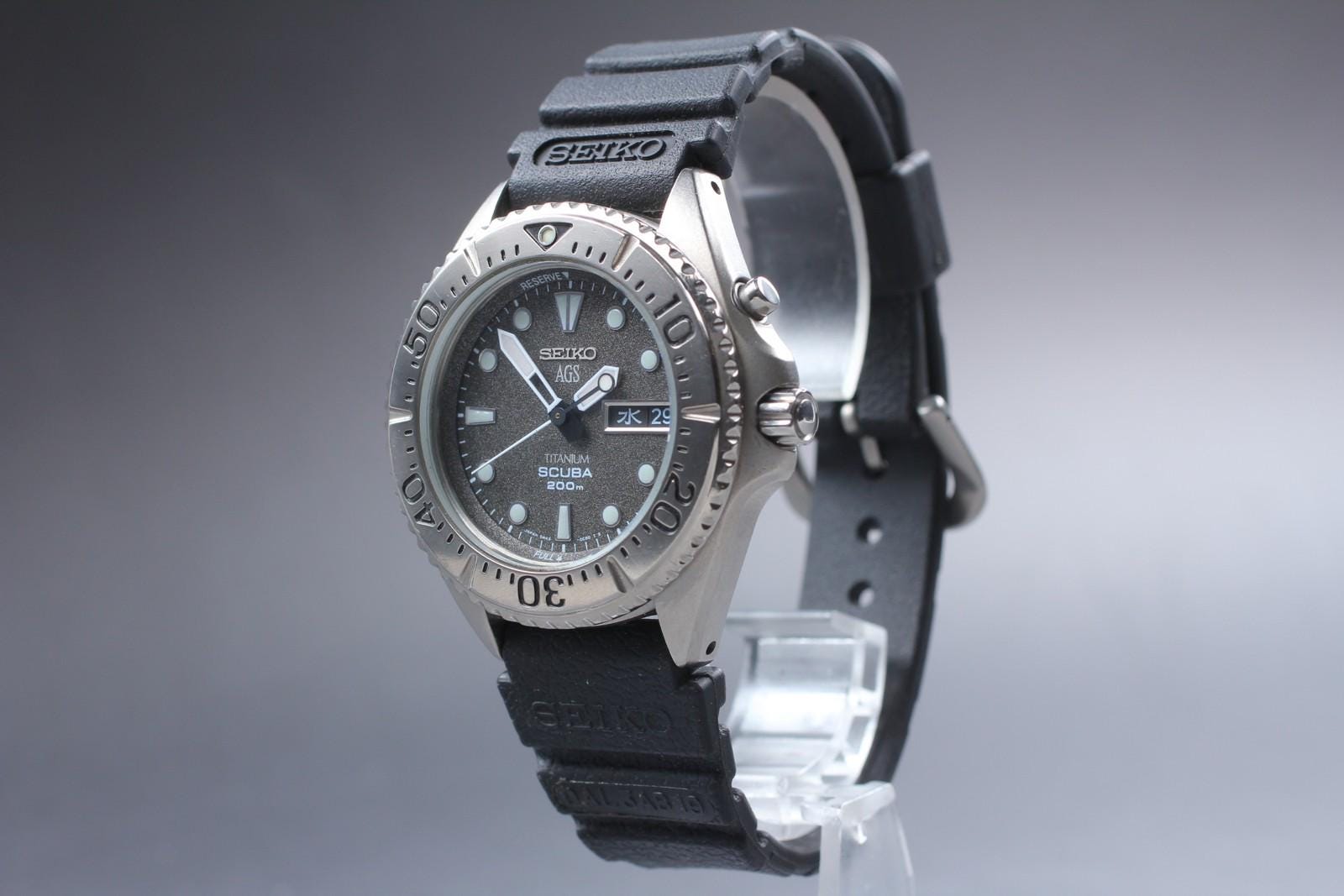 BUY Seiko Kinetic 50M Sapphire SEIKO SCUBA KINETIC TITANIUM 自動 