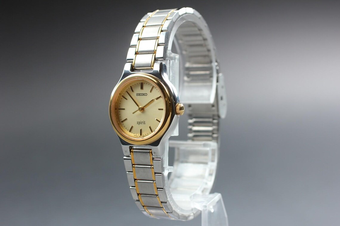 Seiko Spirit 7N01-6A80, foto 1 di 5