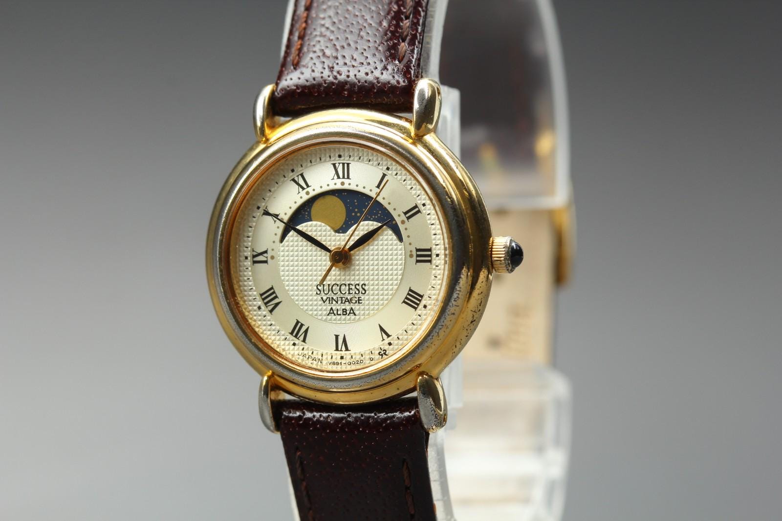 ALBA SEIKO　スタンダード　クオーツ　ウォッチ　2個セット　シルバーY101-8000　ゴールドY136-6A70　腕時計　アルバ　セイコー　現状渡し ALBA（SEIKO） 新品正規品 レディース クオーツ腕時計 SEIKO/セイコー